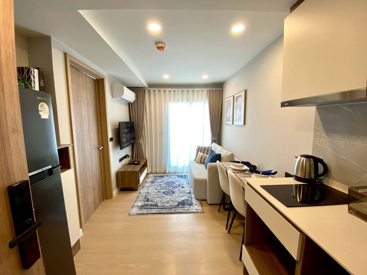 Modern 1-Bedroom Condo for Sale at Space Cherngtalay - image 2