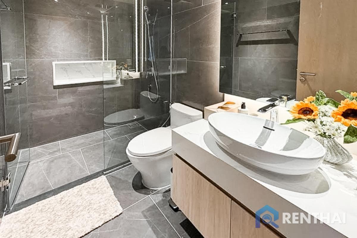 Brand new Brand New 2-Bedroom Condominium at The Aqua Luxury - image 8