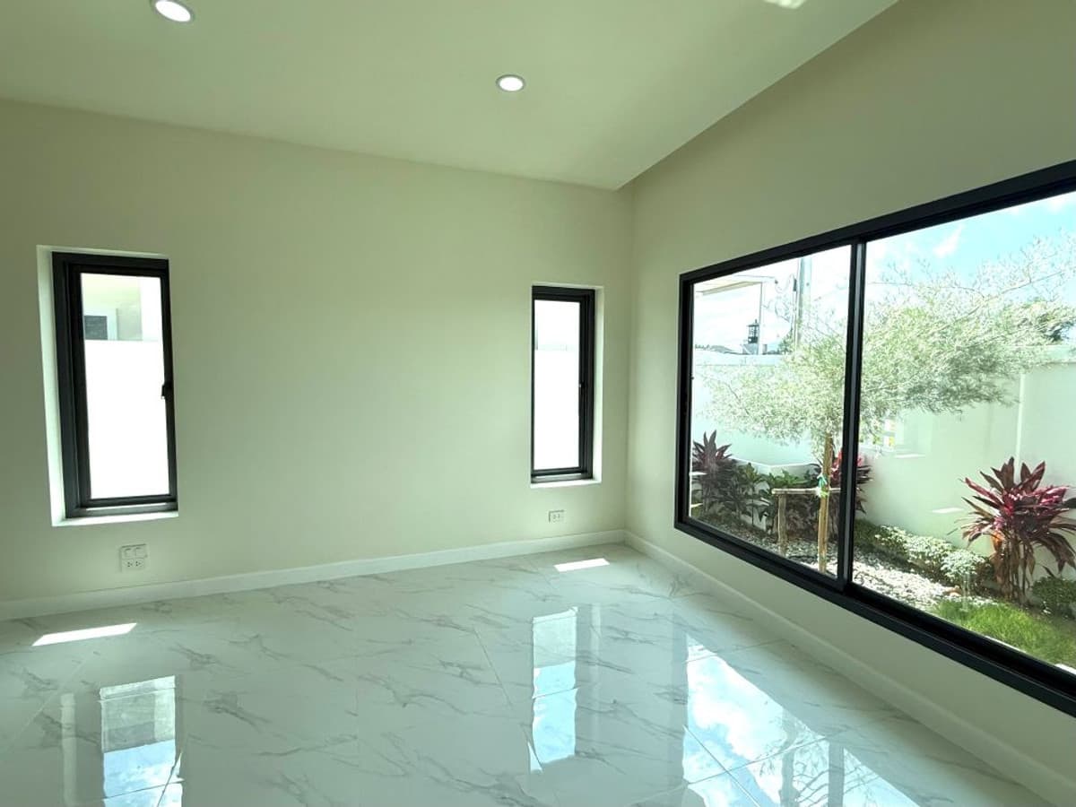 Mandara Villa Village for sale, Thalang - Ya Chan, big house, lots of space, convenient, full beautiful garden. - image 8