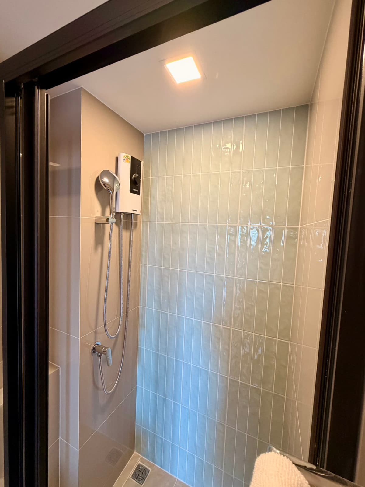 Condo for rent, The Base Bukit Phuket, The Base Bukit, prime location in the heart of Phuket, 5 minutes walk to Central. - image 7