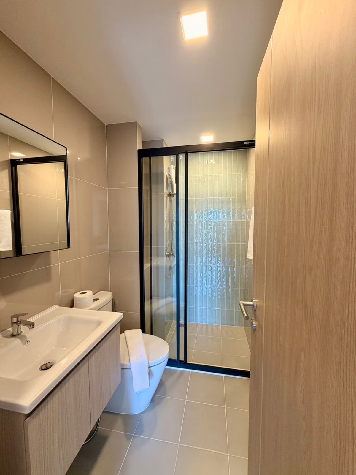 Condo for rent, The Base Bukit Phuket, The Base Bukit, prime location in the heart of Phuket, 5 minutes walk to Central. - image 5