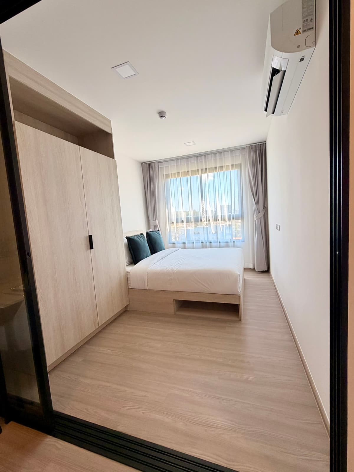 Condo for rent, The Base Bukit Phuket, The Base Bukit, prime location in the heart of Phuket, 5 minutes walk to Central. - image 2