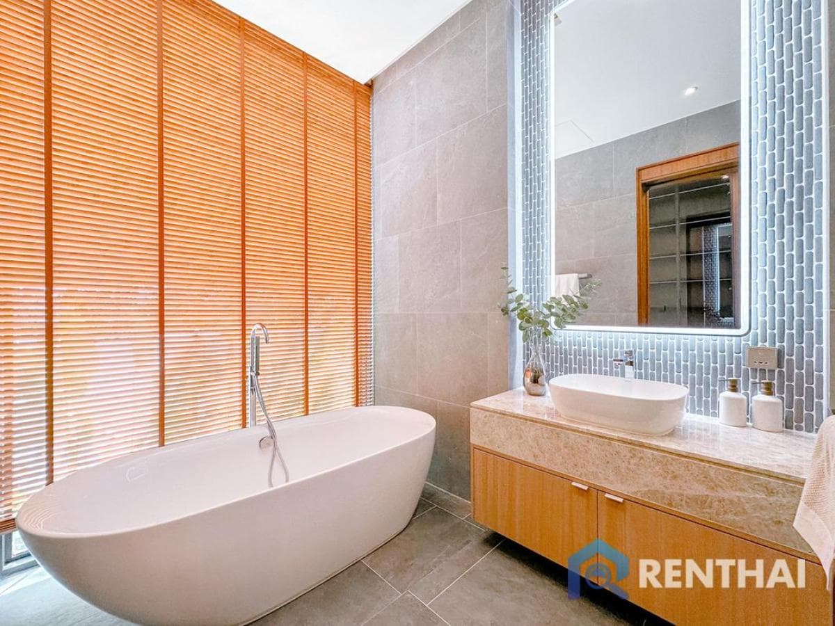 For sale villa  at Amber Chamber - image 6