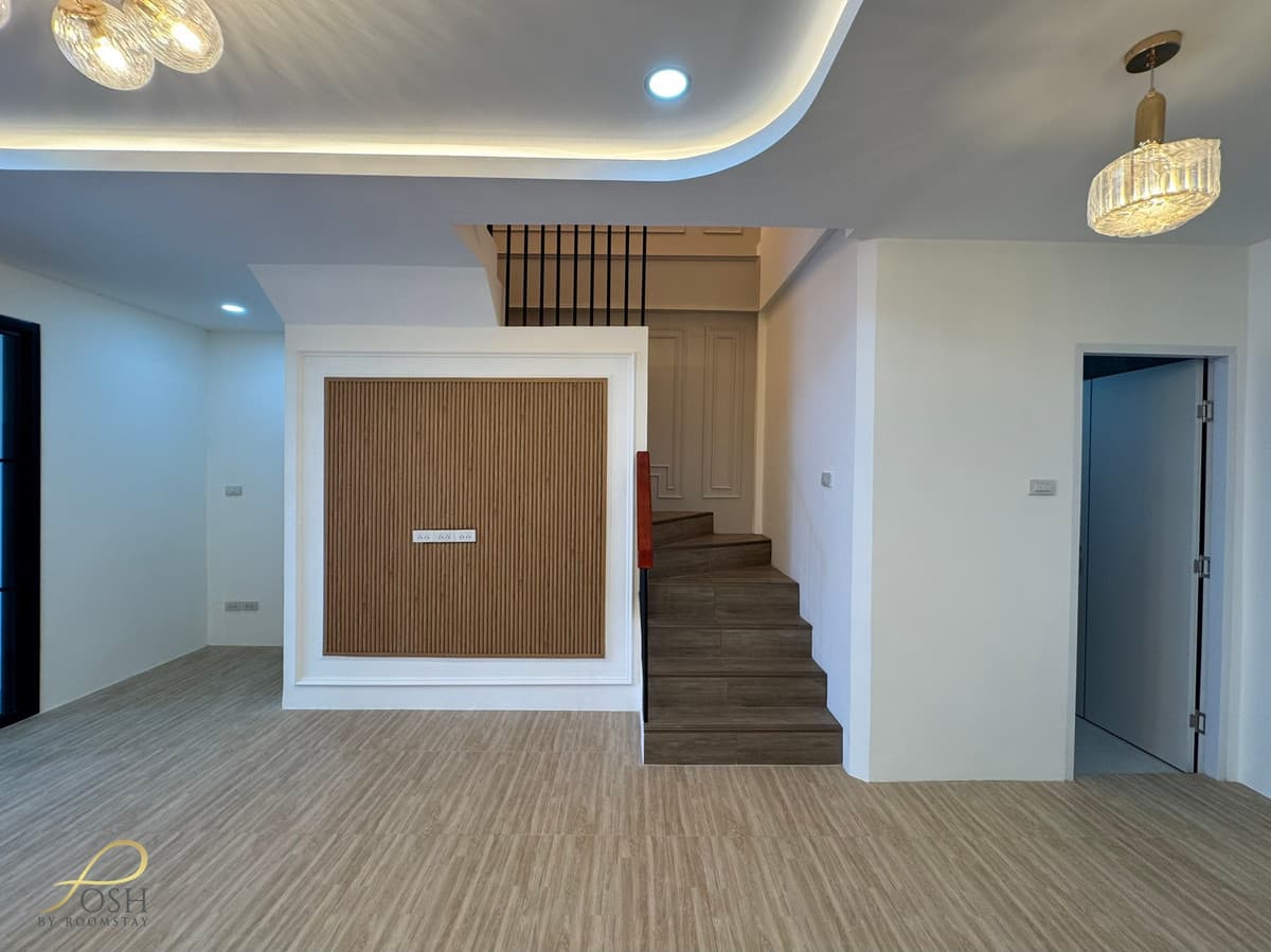 Fully Renovated 2-Storey Townhouse in Thepkrasattri Soi, Ratsada | Private Backyard with Green View | 3 Beds 2 Baths | 24 sq.wah | Only 3 Minutes to Super Cheap - image 8