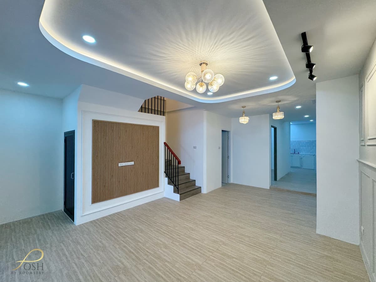 Fully Renovated 2-Storey Townhouse in Thepkrasattri Soi, Ratsada | Private Backyard with Green View | 3 Beds 2 Baths | 24 sq.wah | Only 3 Minutes to Super Cheap - image 3