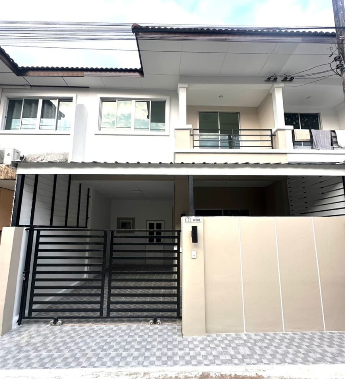 For sale, 2-story townhouse near Lotus Thalang, Phuket, 2.89 million.