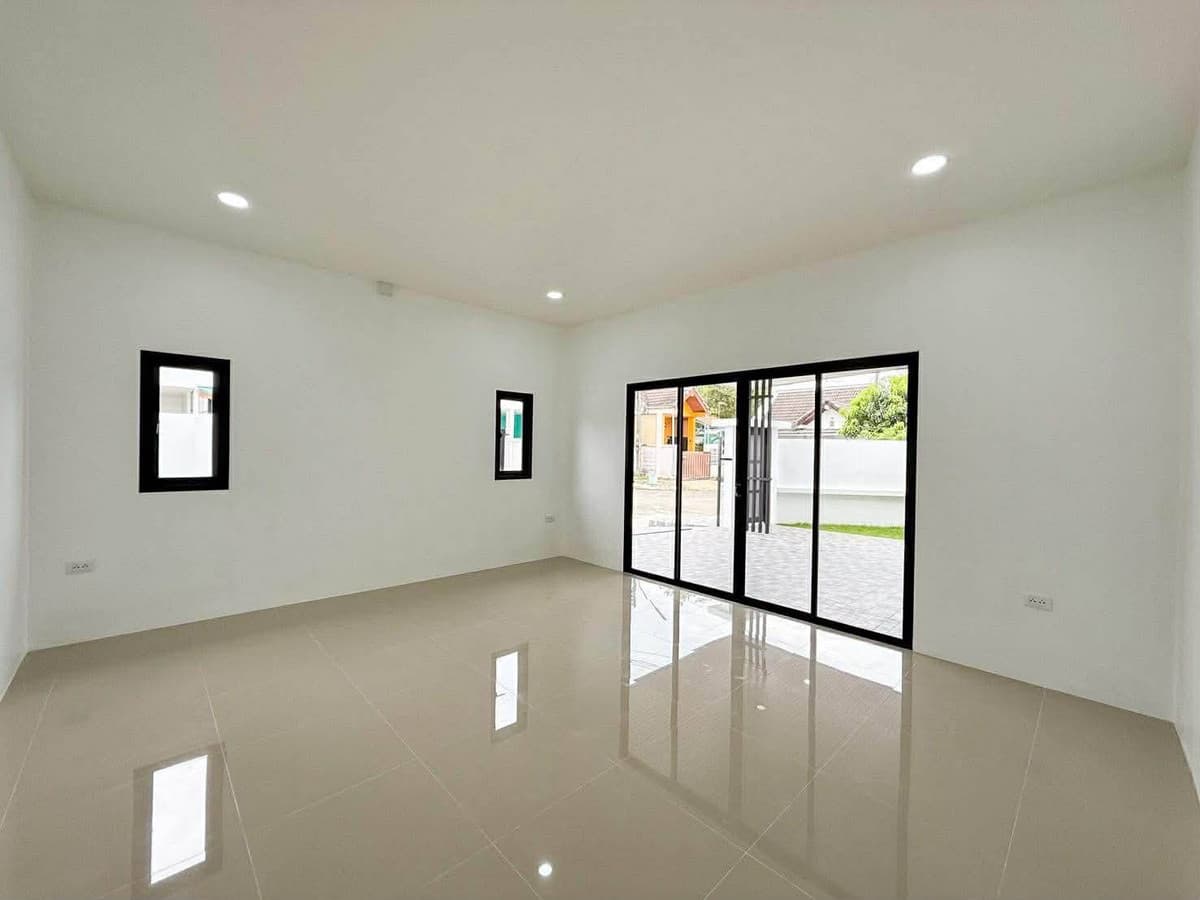 Selling very cheap!! One-story corner house, newly renovated, Wongsiri Village, prime location, Mueang District, Phuket Province, just 3 minutes to Robinson Chalong. - image 4