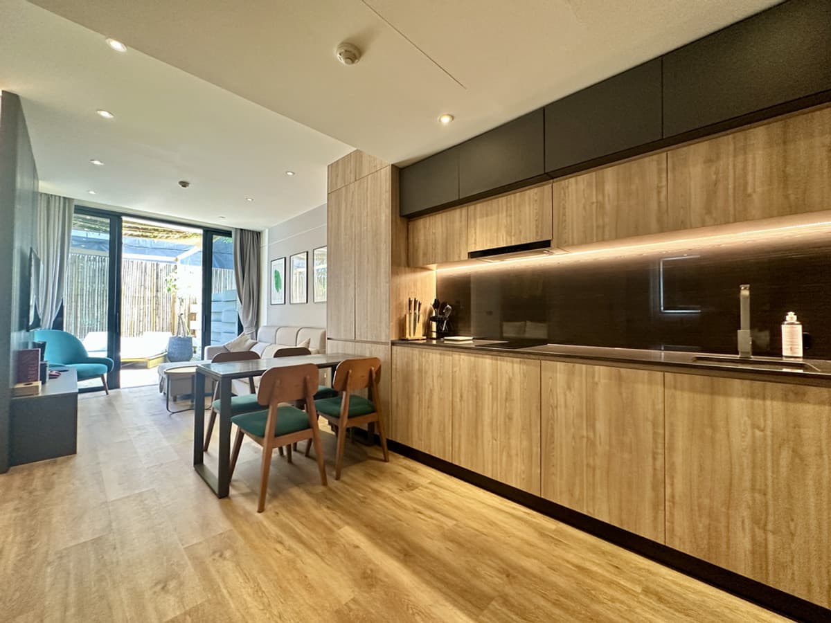 Urgent Sale from Owner | Luxury 1-Bedroom Apartment in Layan, Phuket | Private Terrace with Jacuzzi - image 2