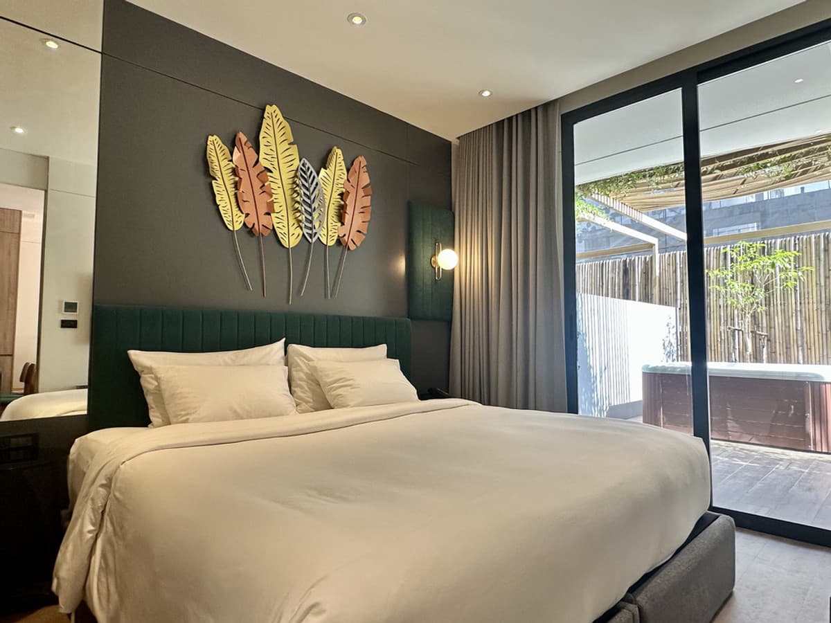 Urgent Sale from Owner | Luxury 1-Bedroom Apartment in Layan, Phuket | Private Terrace with Jacuzzi - image 8