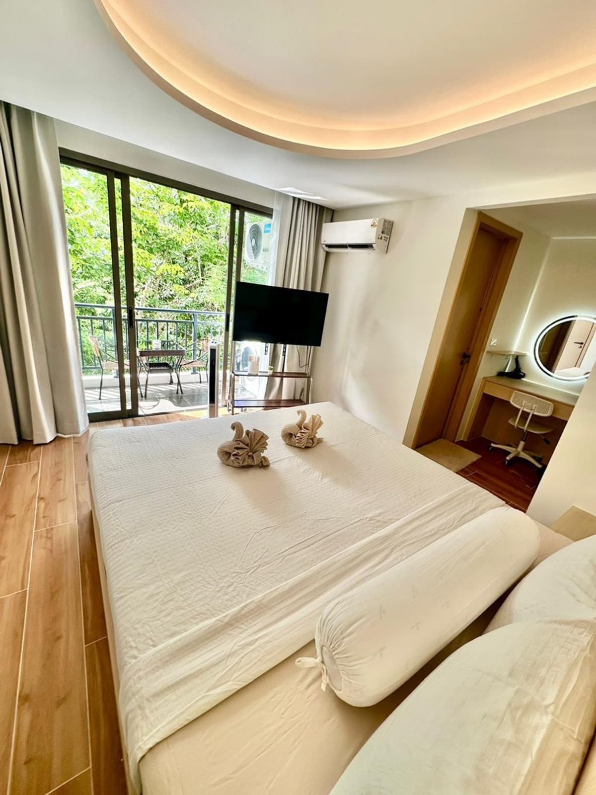 FOR SALE & RENT: Stunning Resort-Style Condo in Kamala, Phuket! (Fantasea Condo Kamala) - image 5