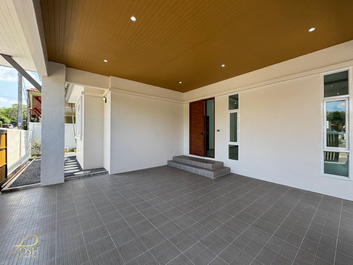 Newly renovated single house location near the Monument and Robinson Lifestyle, just 2 minutes away The Valley, Manik, Thalang - image 5