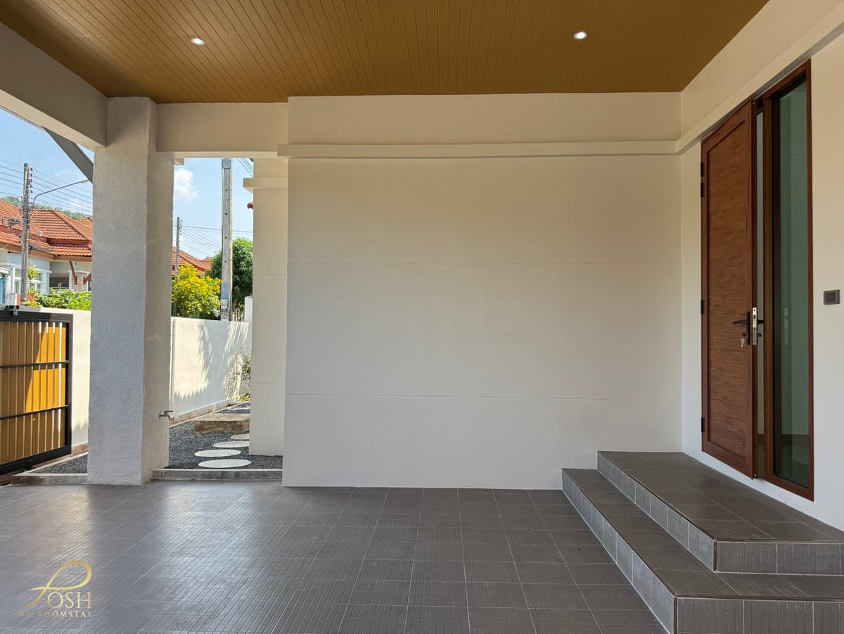 Newly renovated single house location near the Monument and Robinson Lifestyle, just 2 minutes away The Valley, Manik, Thalang - image 7