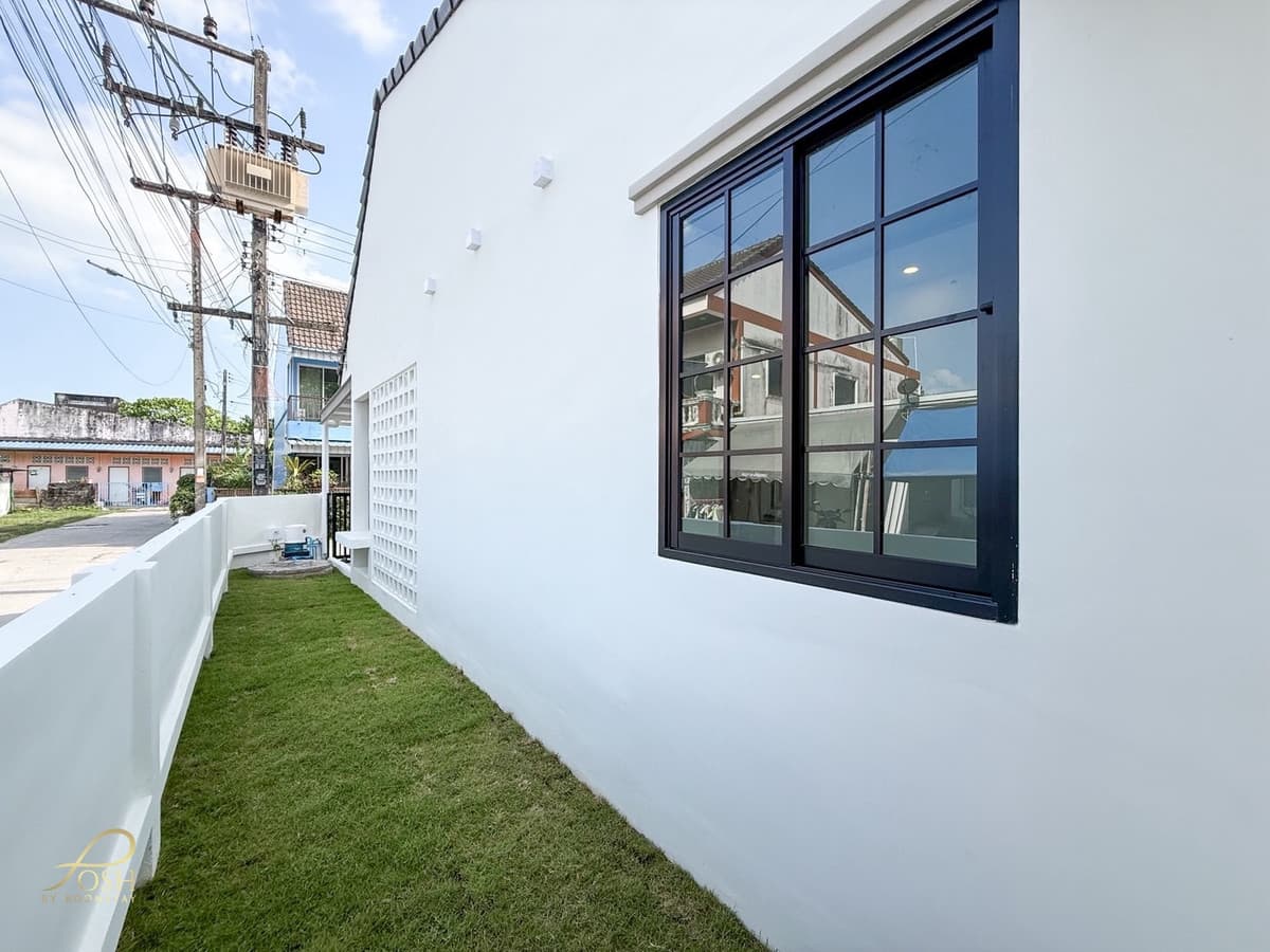 Newly Renovated Corner Townhouse Located in Baan Kian, Thalang Thanathownhome Village - image 5