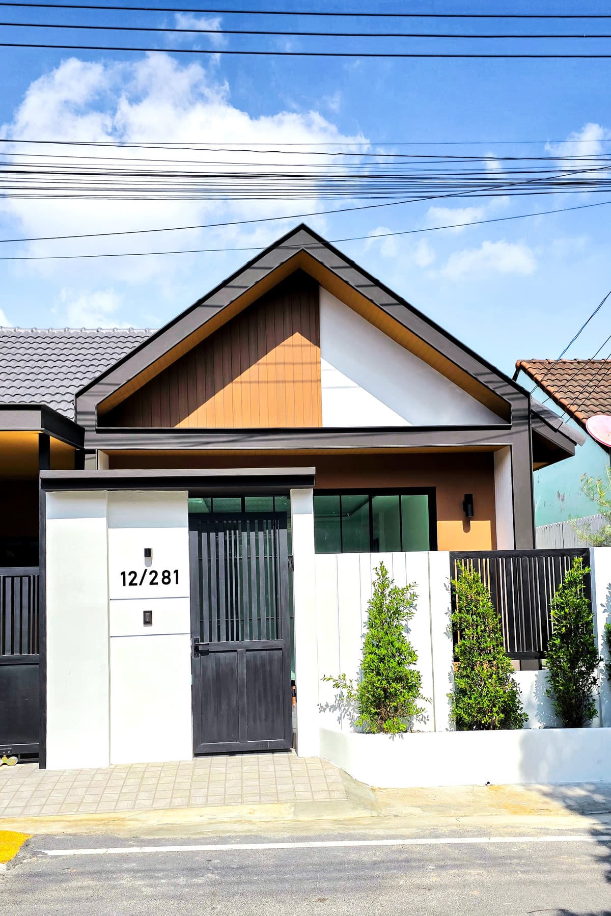 Reservation missed. Newly renovated house. Very beautiful. Just bring your bags and move in. Thinwut Village 3, Khwang Road, Wichit-Chalong - image 2