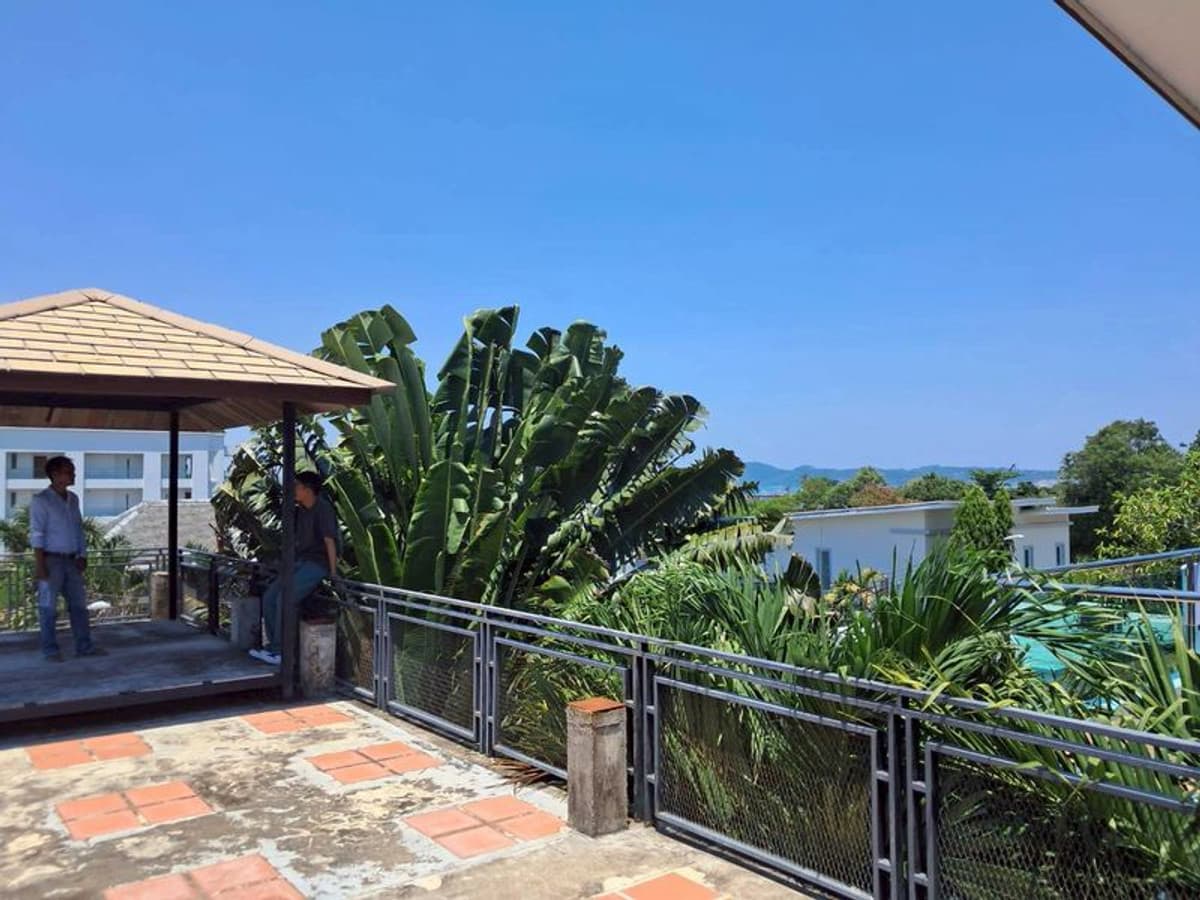 ***Pool Villa for sale in Phuket near Rawai Beach*** Size 550 sq m., 4 bedrooms, 6 en-suite bathrooms, 1 kitchen, 1 living room (price 19.9 million baht)--- Agent Top 084-8751655 - image 4