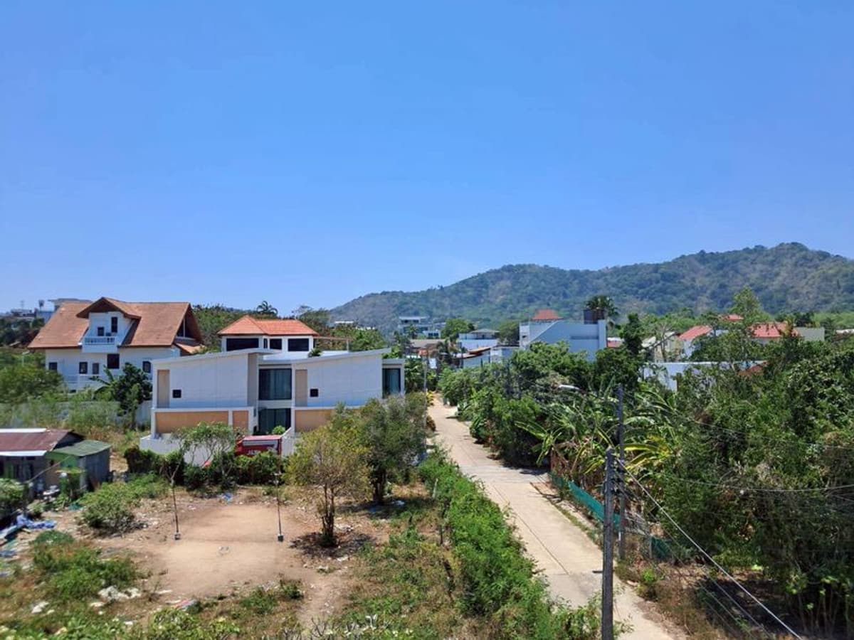 ***Pool Villa for sale in Phuket near Rawai Beach*** Size 550 sq m., 4 bedrooms, 6 en-suite bathrooms, 1 kitchen, 1 living room (price 19.9 million baht)--- Agent Top 084-8751655 - image 5