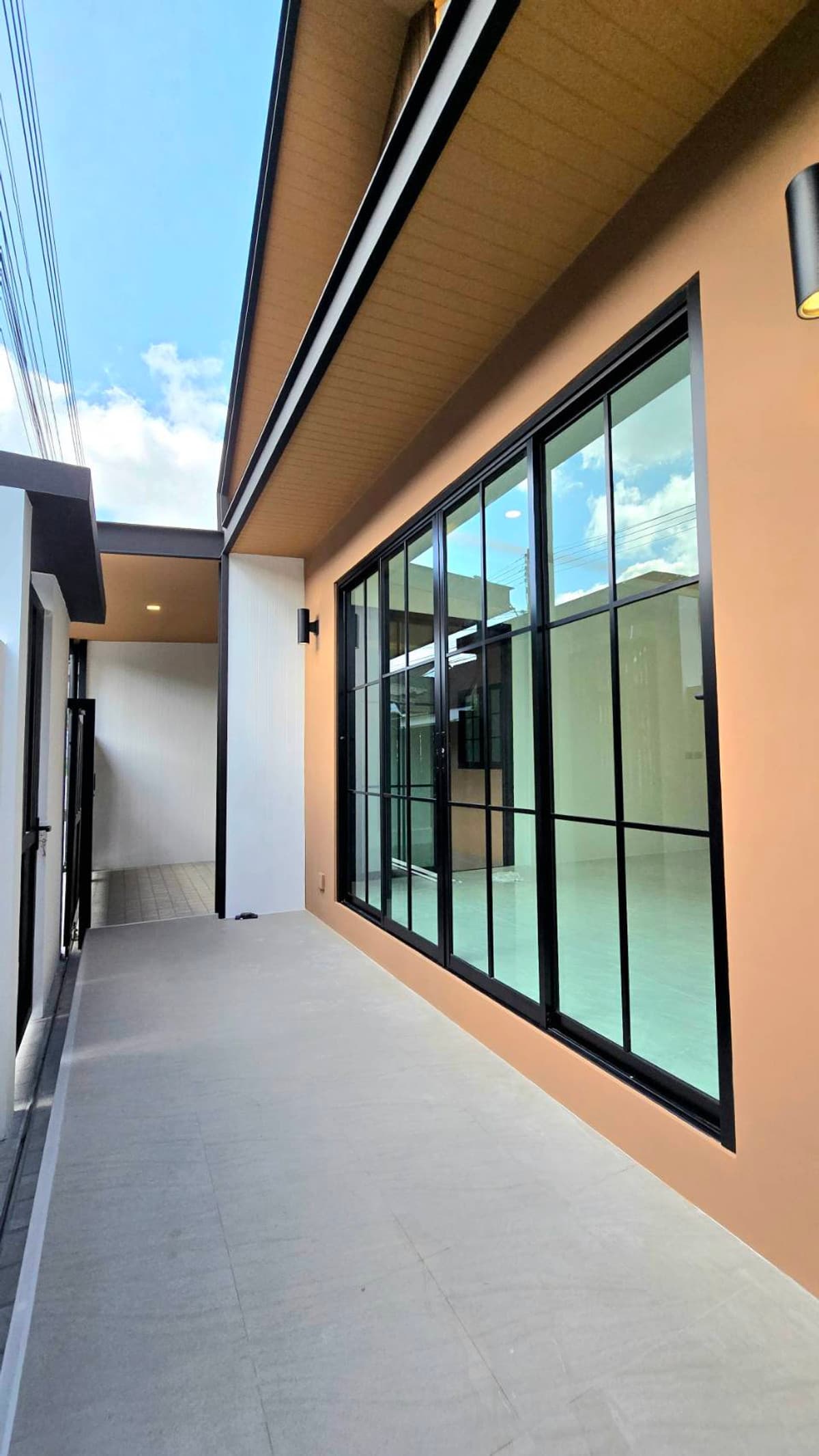 Reservation missed. Newly renovated house. Very beautiful. Just bring your bags and move in. Thinwut Village 3, Khwang Road, Wichit-Chalong - image 6