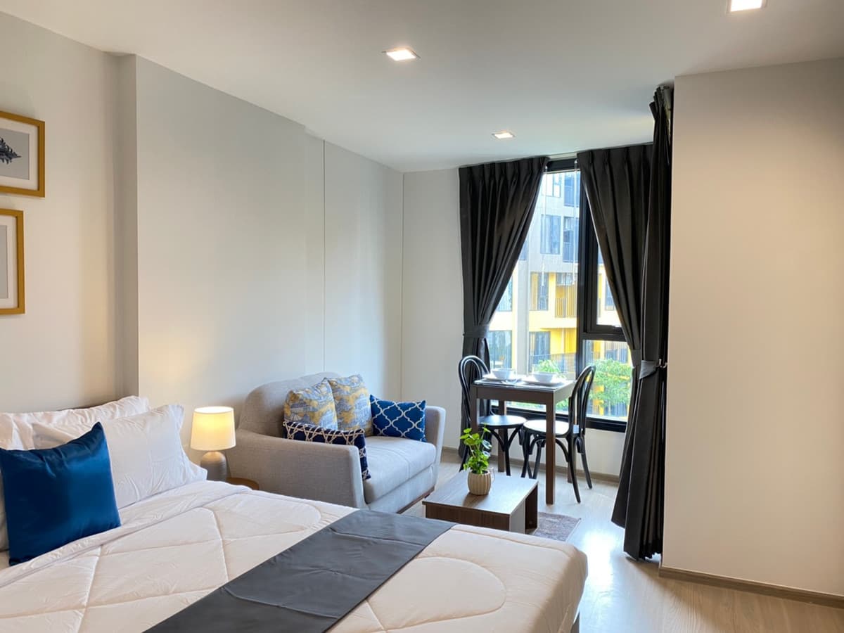 The Base Central Phuket – Pool View Unit