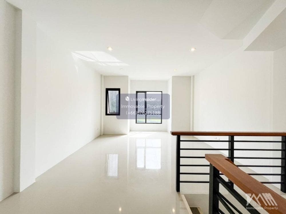 Commercial building, Khwang Road - image 4