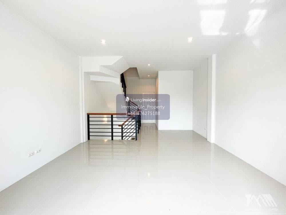 Commercial building, Khwang Road - image 5