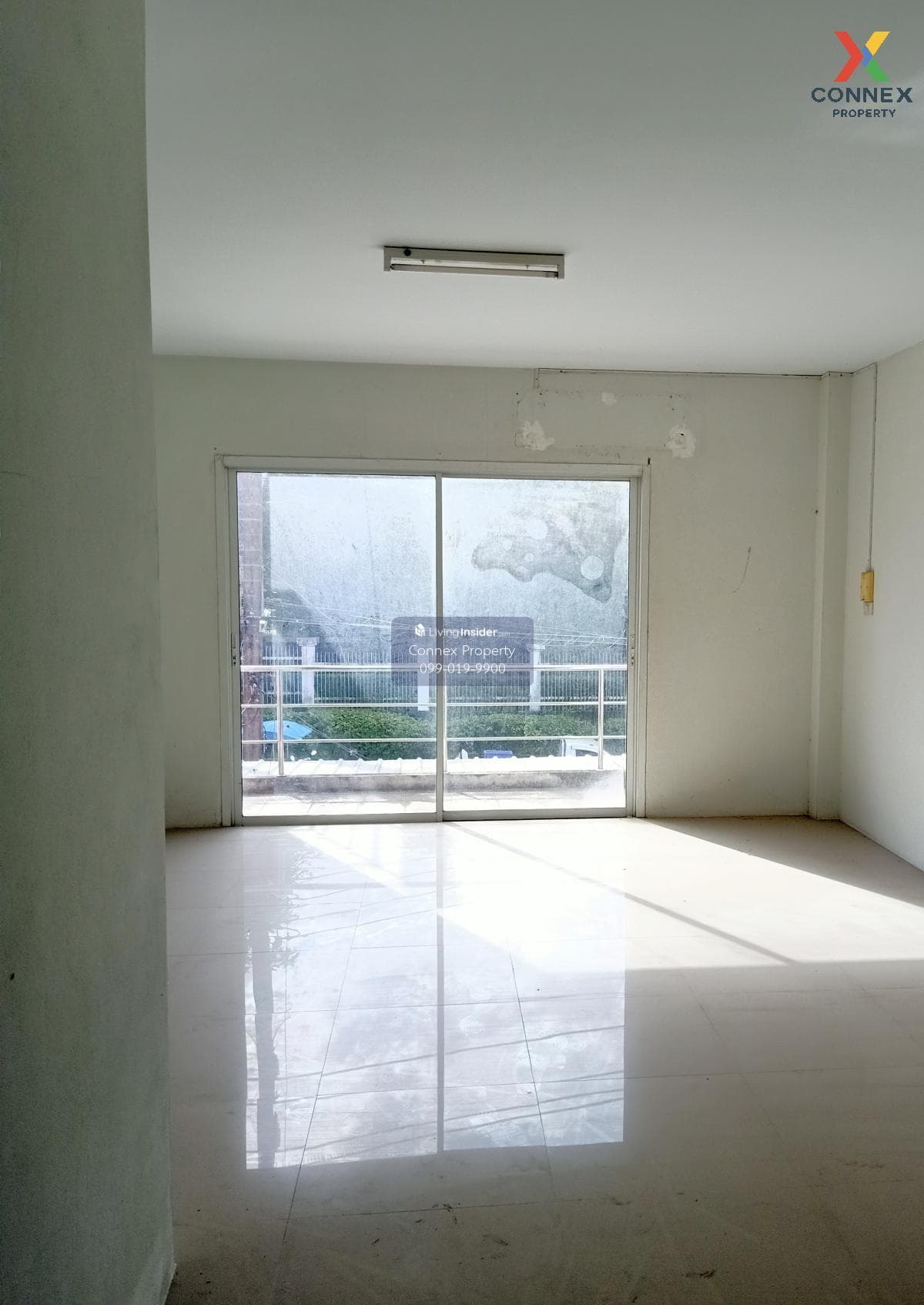 For Sale Commercial Building 3 Floors on Ratsadanusorn road , corner unit , Ratsada , Mueang Phuket , Phuket , CX-108989 - image 9