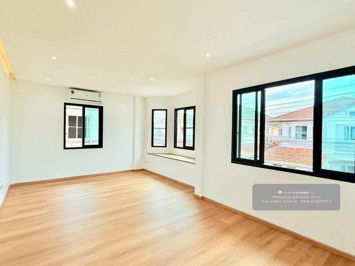 โจ๐ก New Renovate House Modern style Ready to move in! Land and Houses celebrates good location near complete facilities ๐ด - image 15