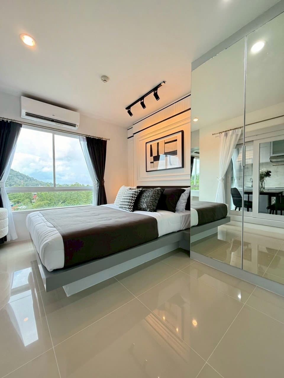 The Scene Condo For Sell WR-03579 - image 4