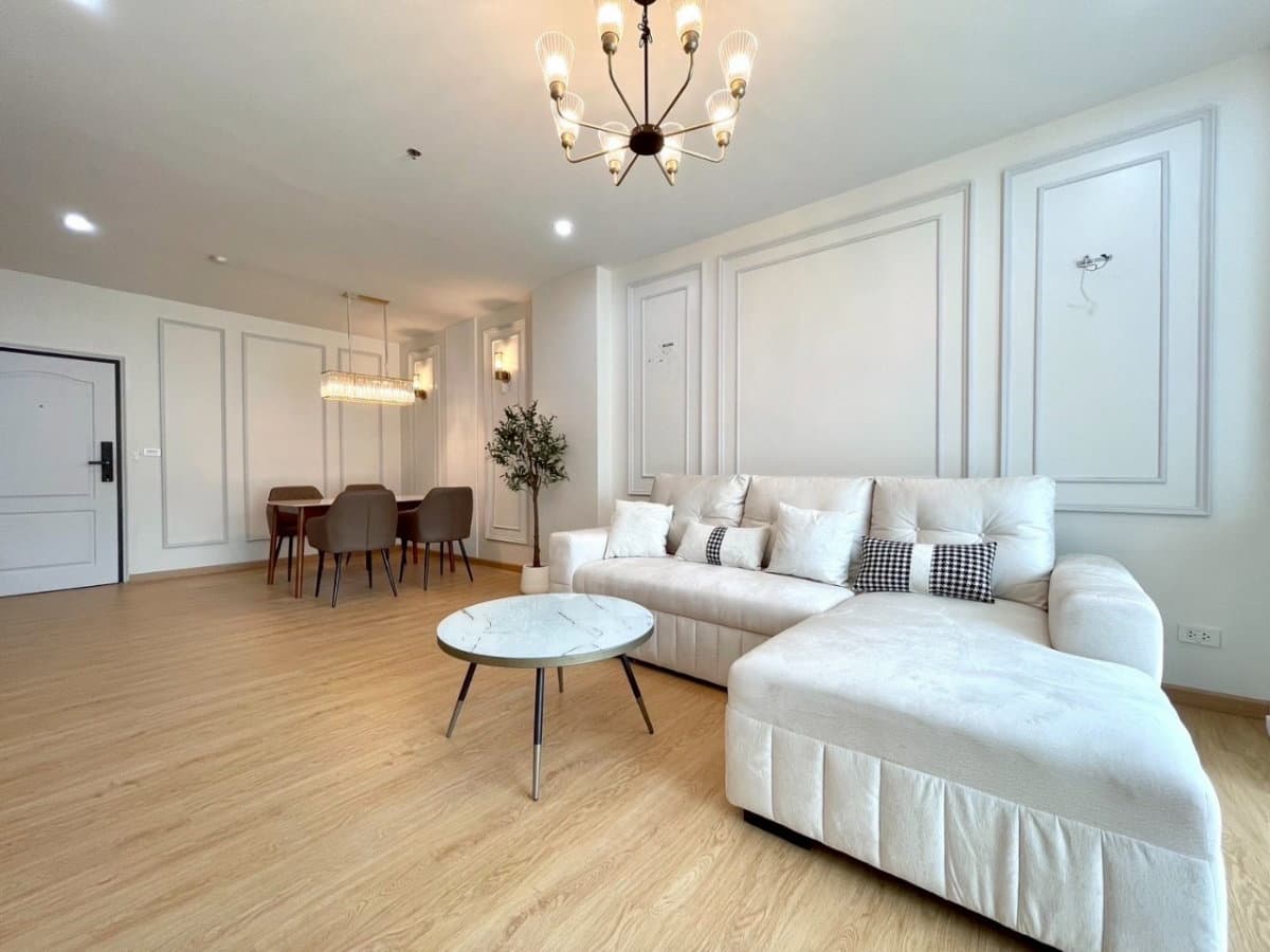 Phanason The Green Place Condominium WR-03596