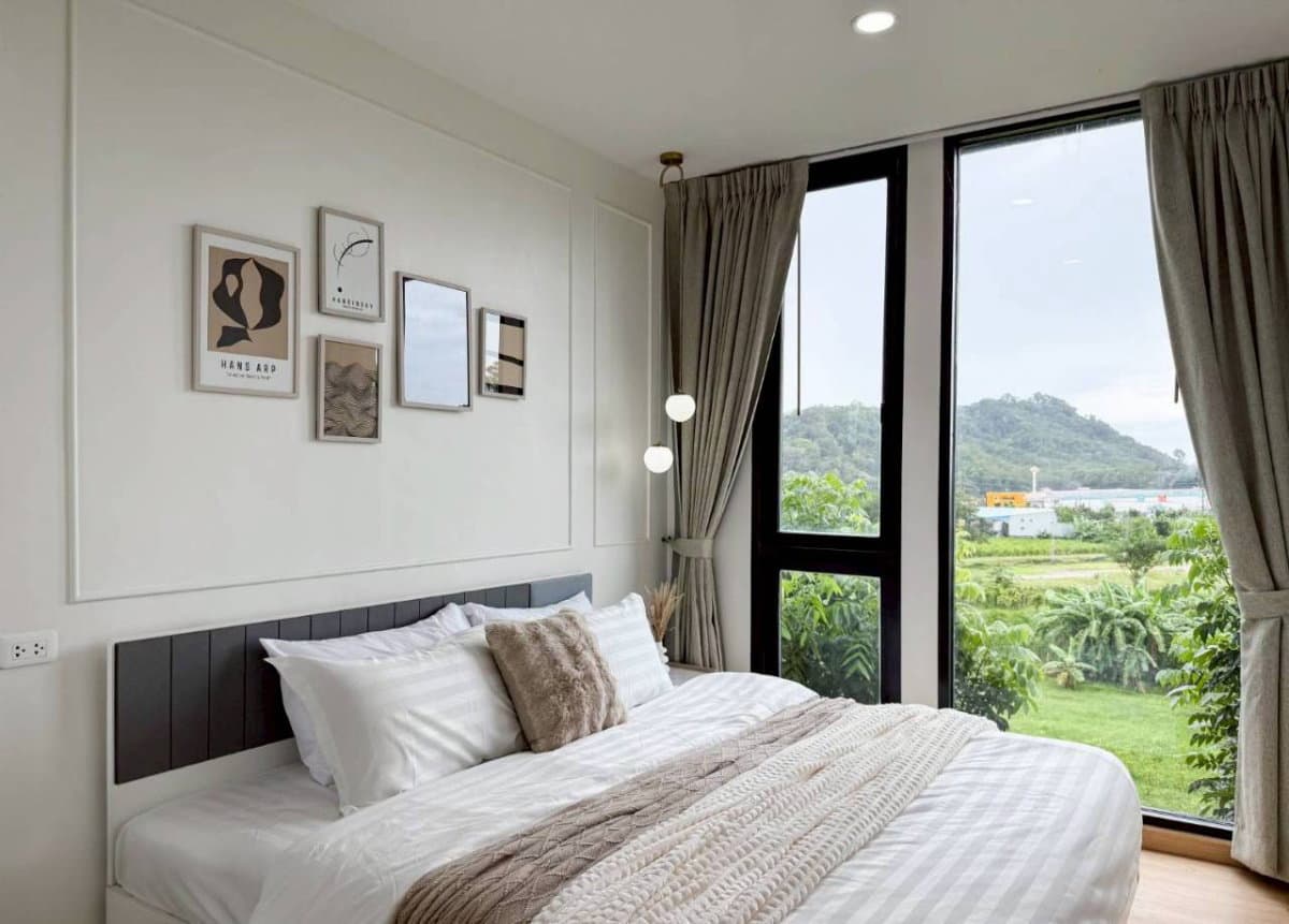 The Base Uptown For Sell WR-03908