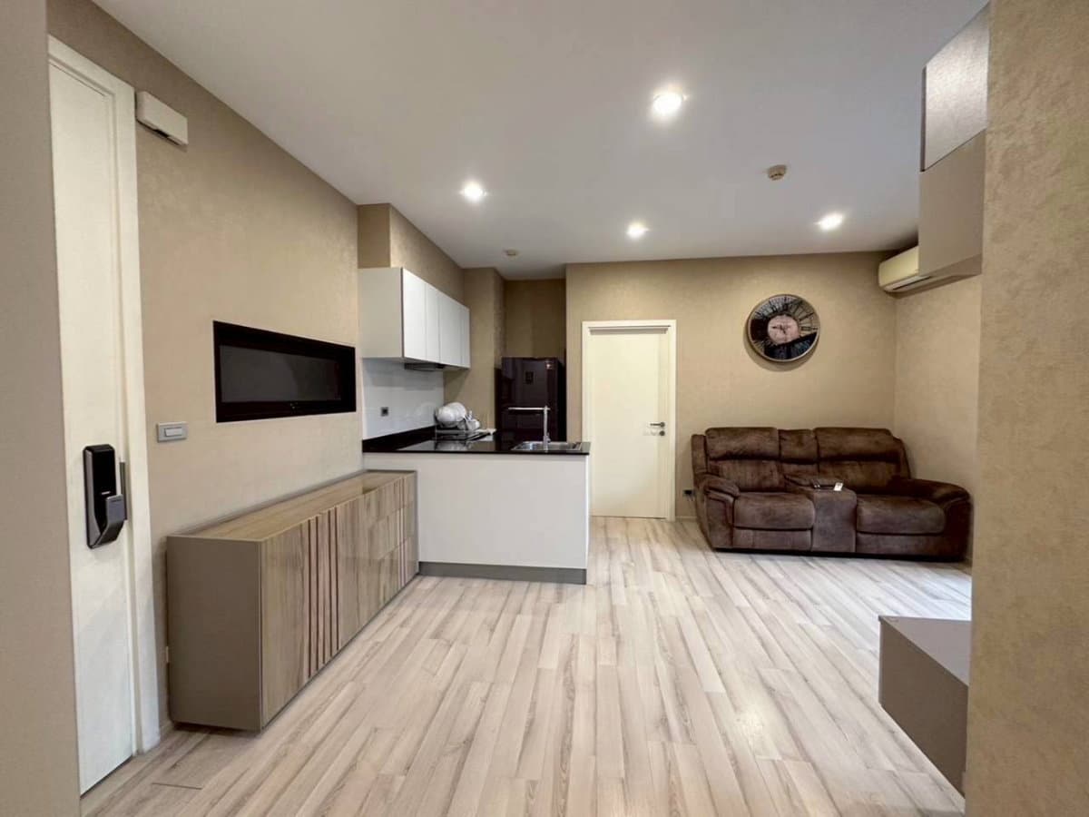 The Base Uptown For Sell WR-04218