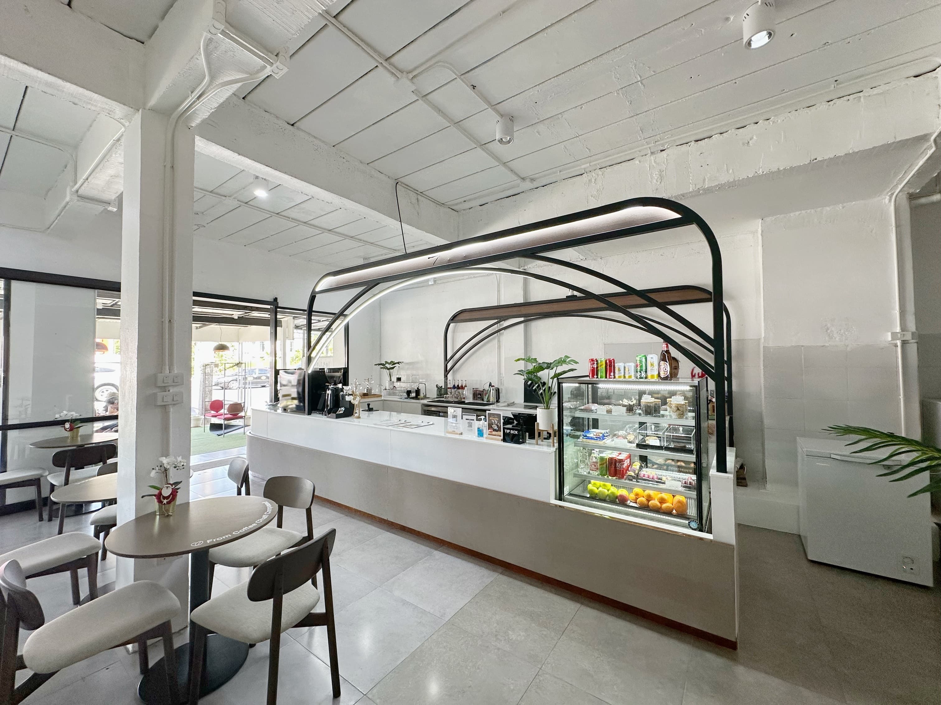 Turnkey Business, newly renovated – 1st floor partially f... - image 3