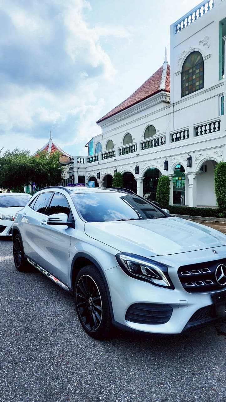 Mercedes-Benz GLA 250 Amg - image 3