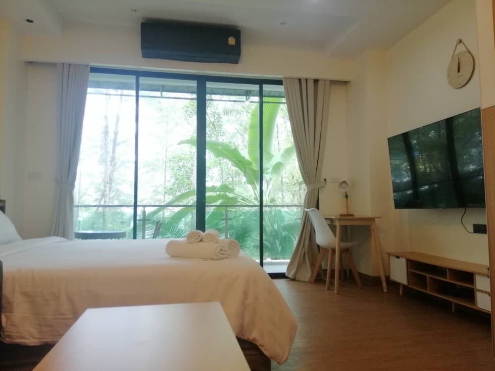 Male condo near the sea, Phuket