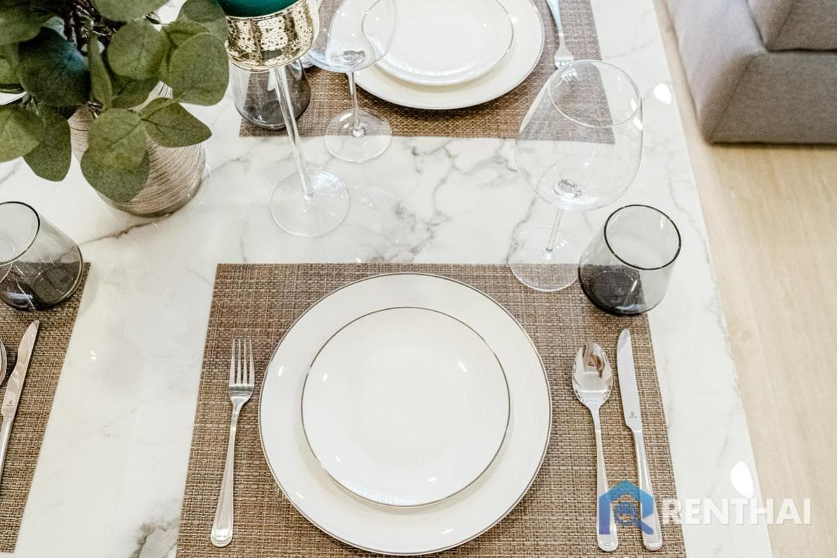 2-Bed Luxurious Condo at The Ozone Condominium, Stellar Amenities, Gym, Pool - image 4