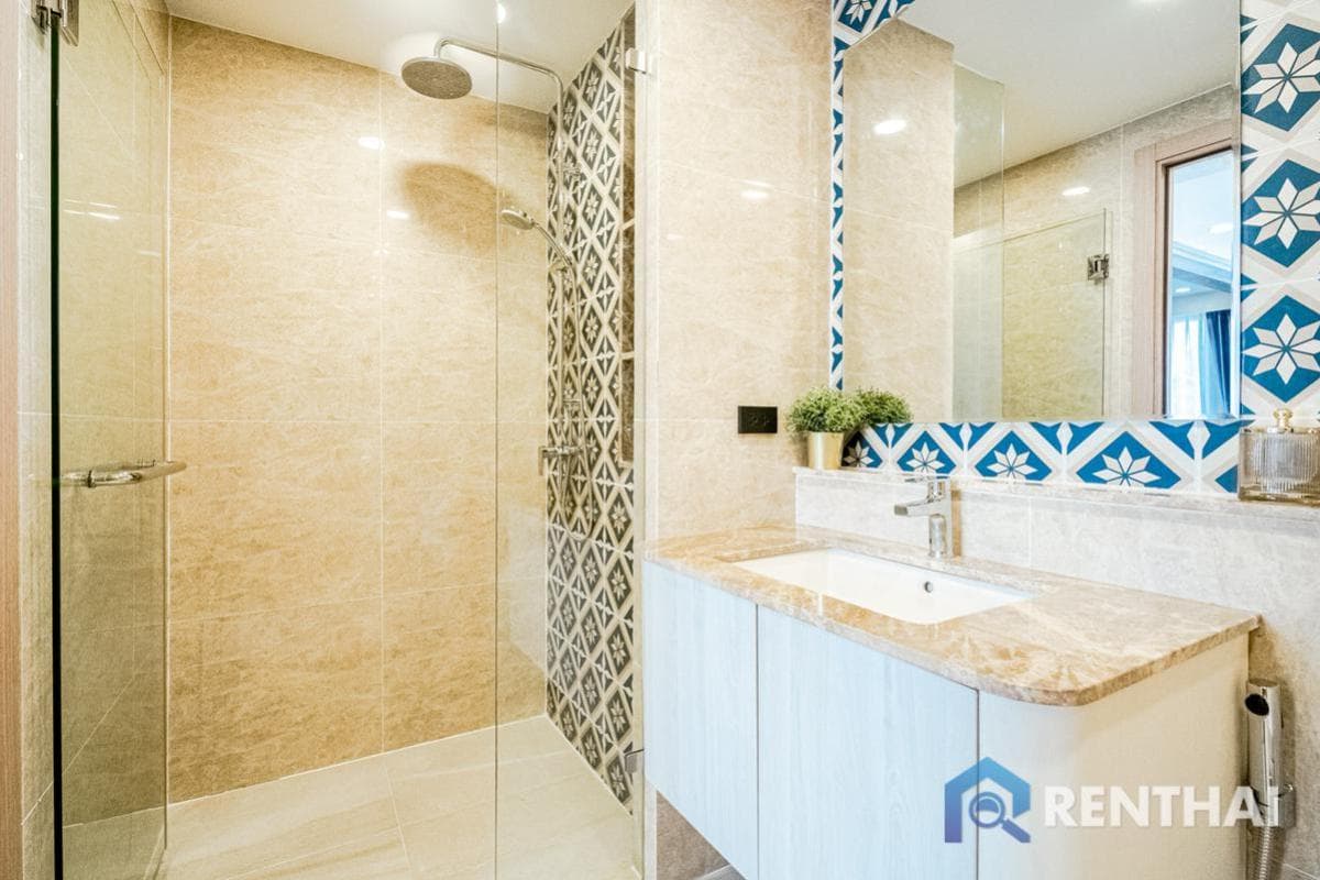 2-Bed Luxurious Condo at The Ozone Condominium, Stellar Amenities, Gym, Pool - image 5