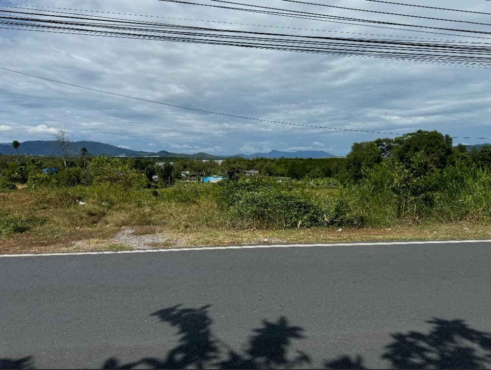 Land for sale 28 rai 295 sq. Wah. Thep Praree Road, Ratsada, Mueang, Phuket. - image 7
