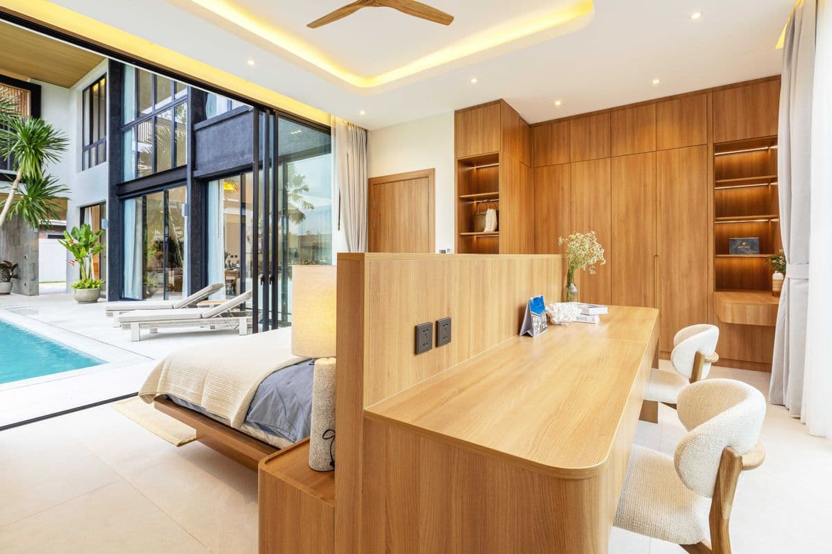 Luxury Pool Villa for Sale in Chalong Bay 588 sq.m. Near Phuket Paradise - image 7