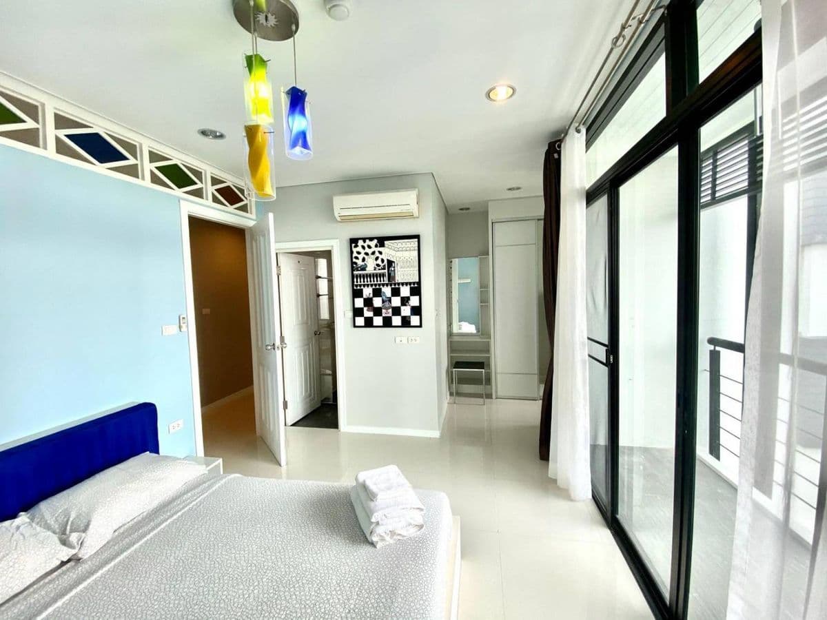 🌴 LUXURY CONDO FOR SALE IN KAMALA | 4-BEDROOM FOREIGN FREEHOLD | MOUNTAIN & POOL VIEW | 202 SQ.M. 🌊 Spacious. Serene. Sophisticated Phuket Living — Just 2 Minutes to Kamala Beach - image 7