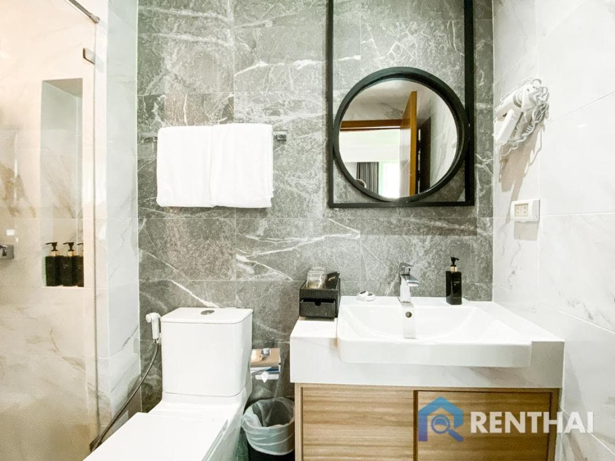 Luxury 2bed Condo in Wekata 3, Phuket: Fully Furnished, Gym & Parking - image 5