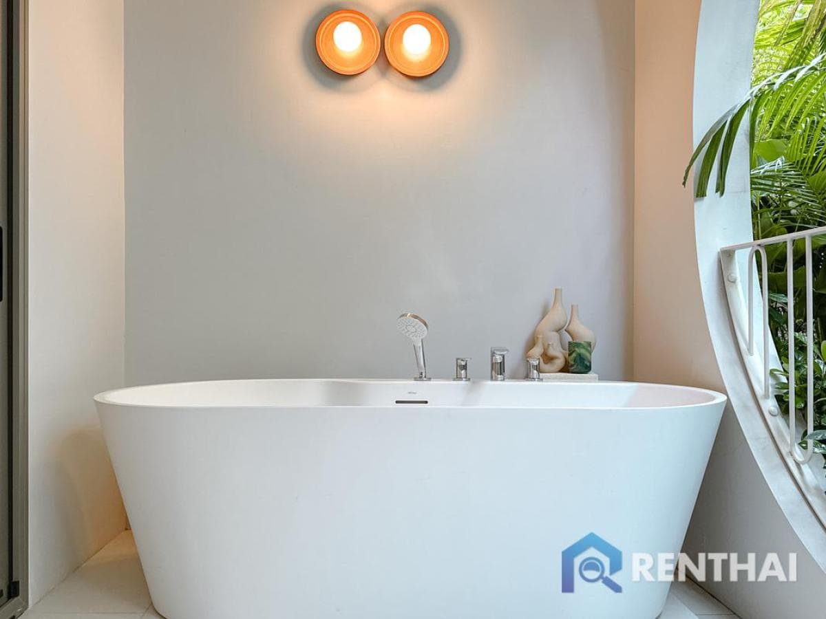 For sale condo 3 bedrooms at The Standard Residences - image 7