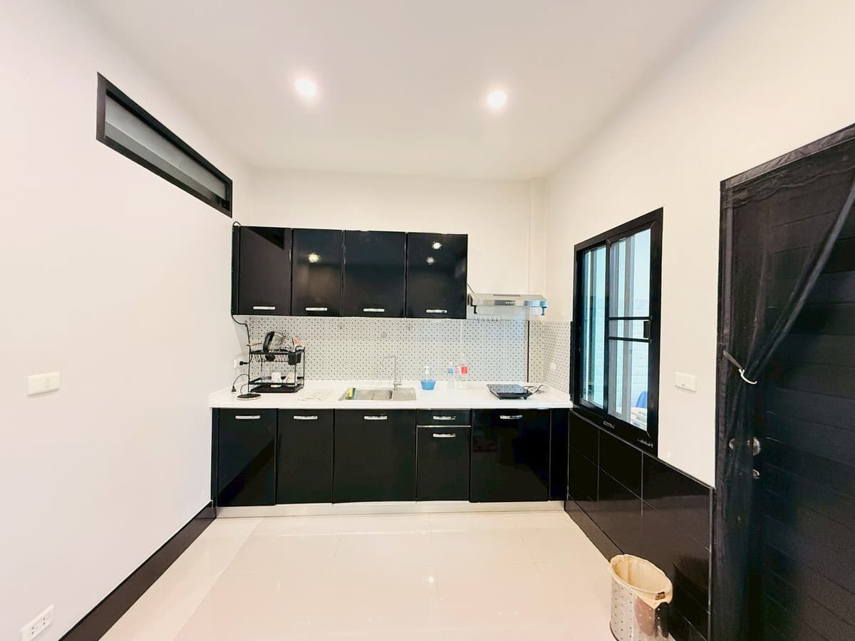 For Sell - Rent π‘ Luxury Sino-Portuguese Style Home in the Heart of Phuket City Equipped with a Smart Gate System controllable via smartphone, - image 8