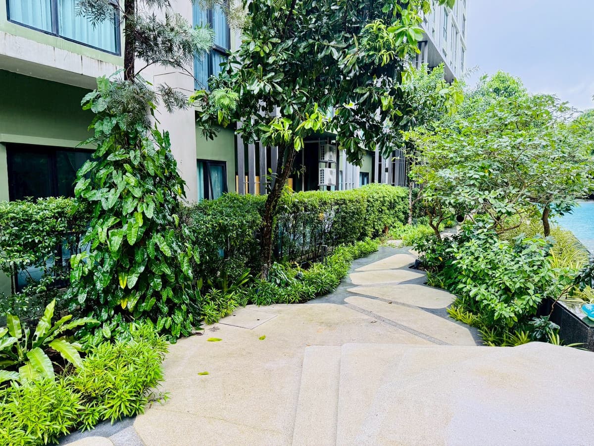 🏙✨ THE SPACE CONDOMINIUM – PHUKET TOWN Start your Phuket city lifestyle with comfort and style. A rare find in the heart of Phuket Town—close to shopping malls, hospitals, and international schools. - image 3