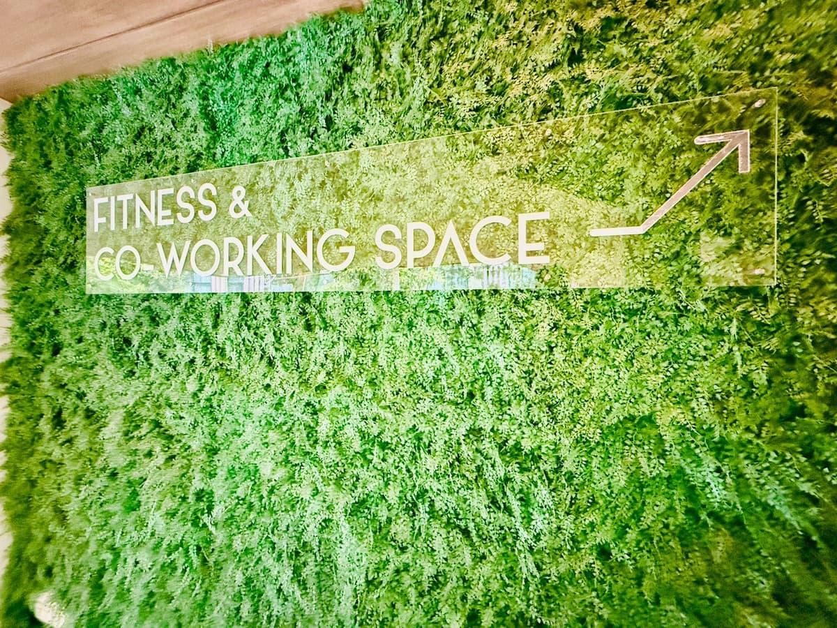 🏙✨ THE SPACE CONDOMINIUM – PHUKET TOWN Start your Phuket city lifestyle with comfort and style. A rare find in the heart of Phuket Town—close to shopping malls, hospitals, and international schools. - image 4