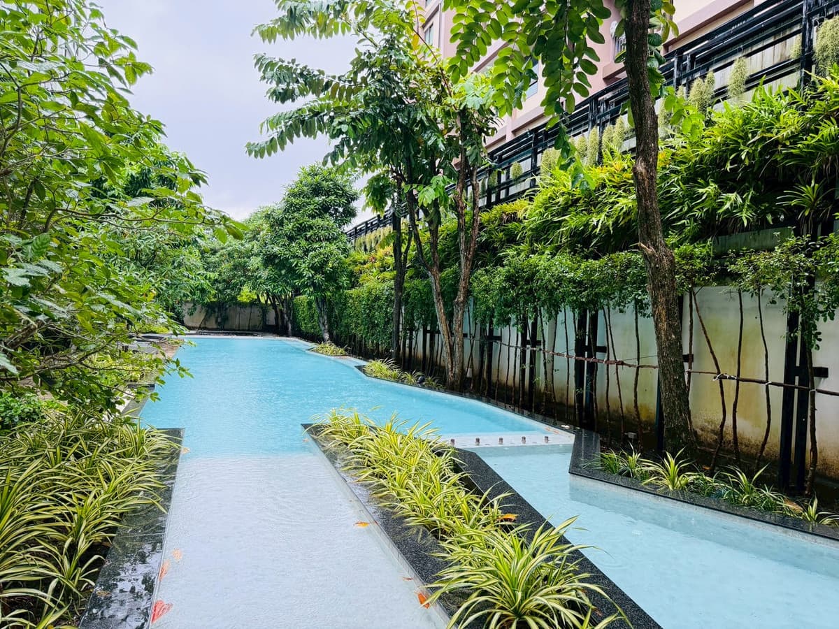 🏙✨ THE SPACE CONDOMINIUM – PHUKET TOWN Start your Phuket city lifestyle with comfort and style. A rare find in the heart of Phuket Town—close to shopping malls, hospitals, and international schools. - image 2