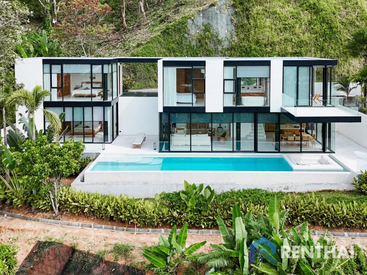 For sale villa at Isola Phuket