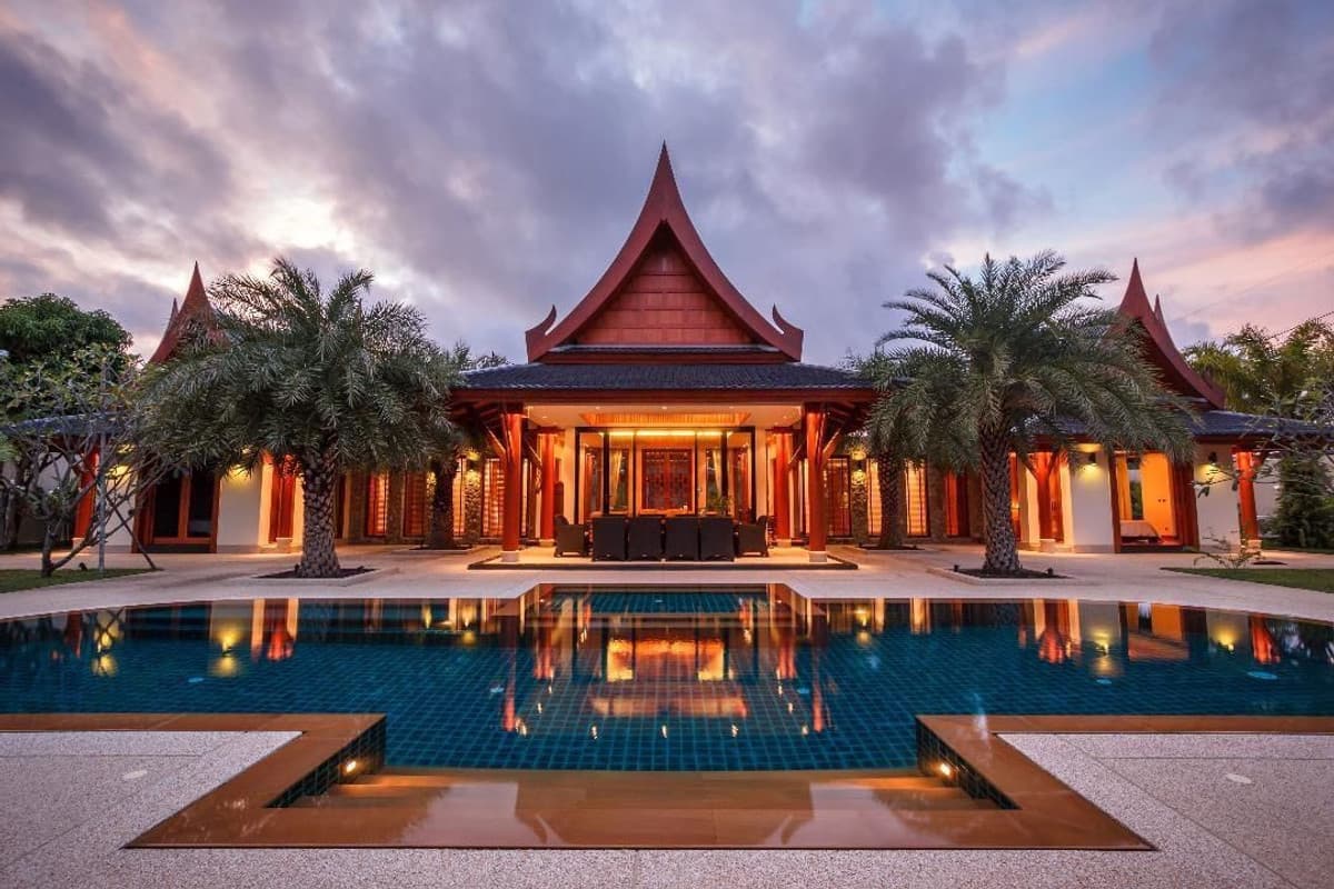 6-Bedroom Pool Villa on 2,442 SQ.M. Freehold Land – Cherng Talay - U5646683