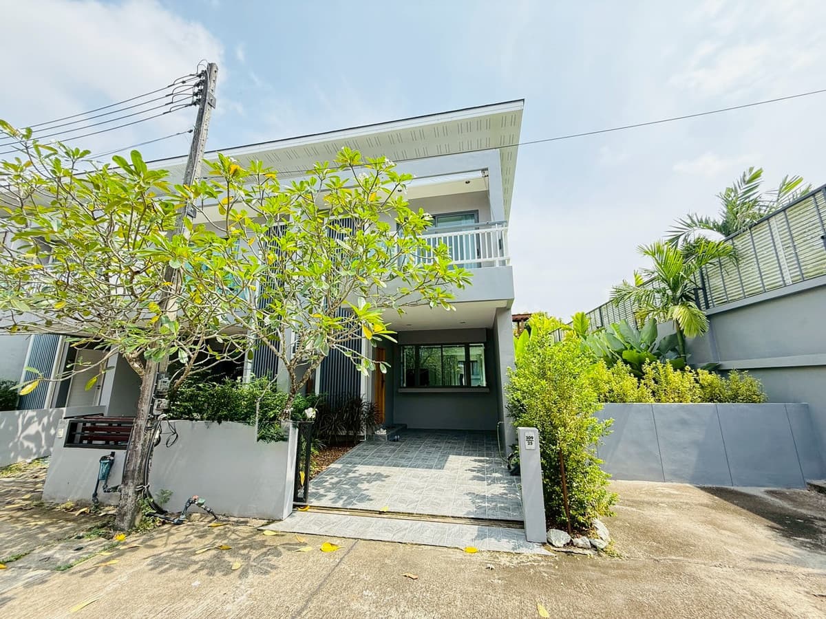 🏡 East Bangtao Ville, Modern Newly Renovated Corner Townhouse for Sale, Prime Location Near Beach
