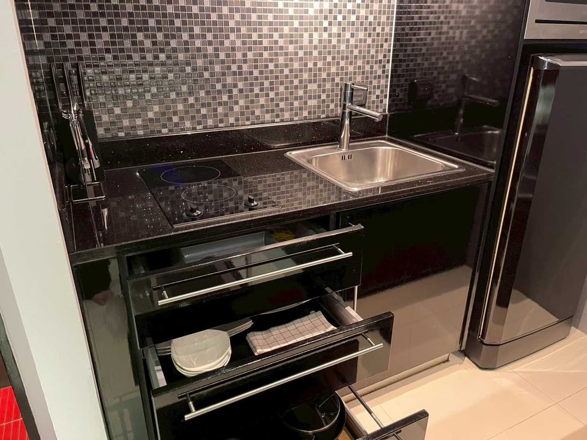 Condo for Sale: Absolute Bangla Suites, Patong 32.93 sqm - image 8