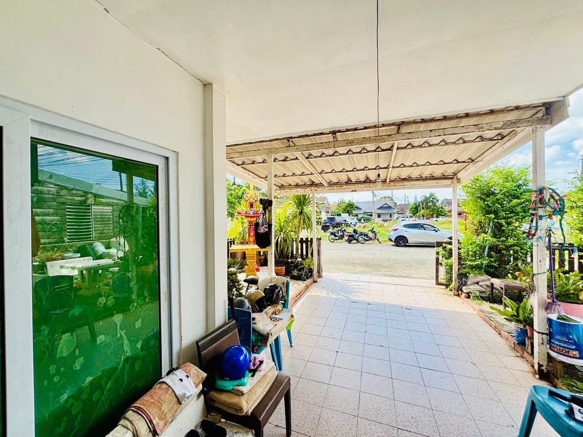 Corner semi-detached house, ready to move in, Si Sunthon-Thalang, good value at an affordable price. - image 4