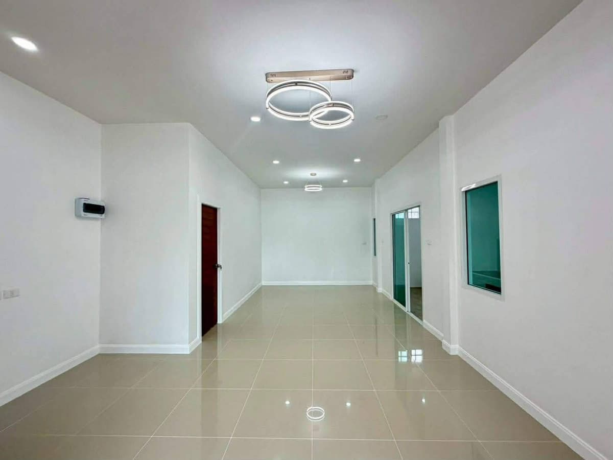 This price is no longer available!! One-story house The front of the house does not hit anyone, next to the main road, Thalang District, Phuket Province, near Robinson Lotus. - image 3